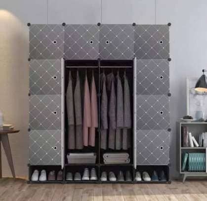 armoire-penderie-en-cube-demontable-4-battants-rangement-de-chaussures-noir.jpg